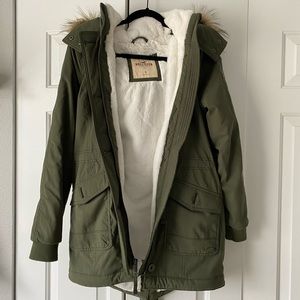 Hollister | Faux Fur Lined Parka | S